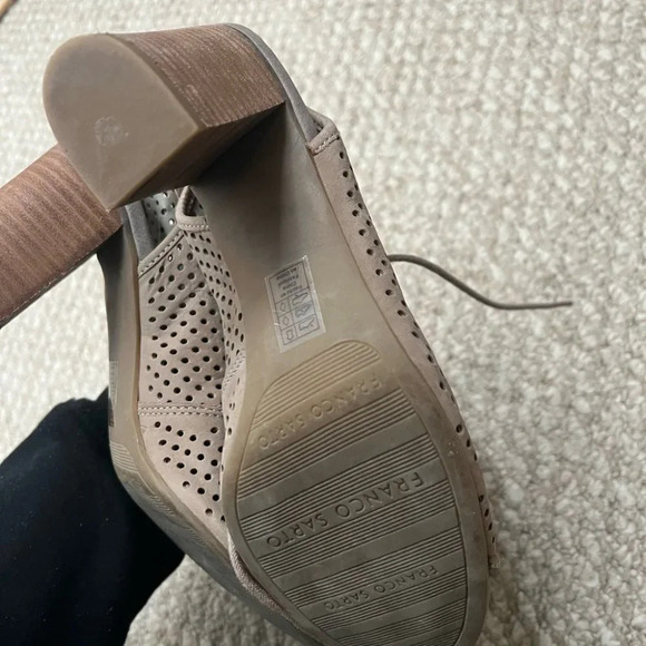 Franco sarto lace up  peep toe heels brown size 8 tan - Picture 13 of 15